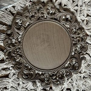 NEW Set of 2 Gracious Goods GG Collection Acanthus Leaf Metal Charger Pl…